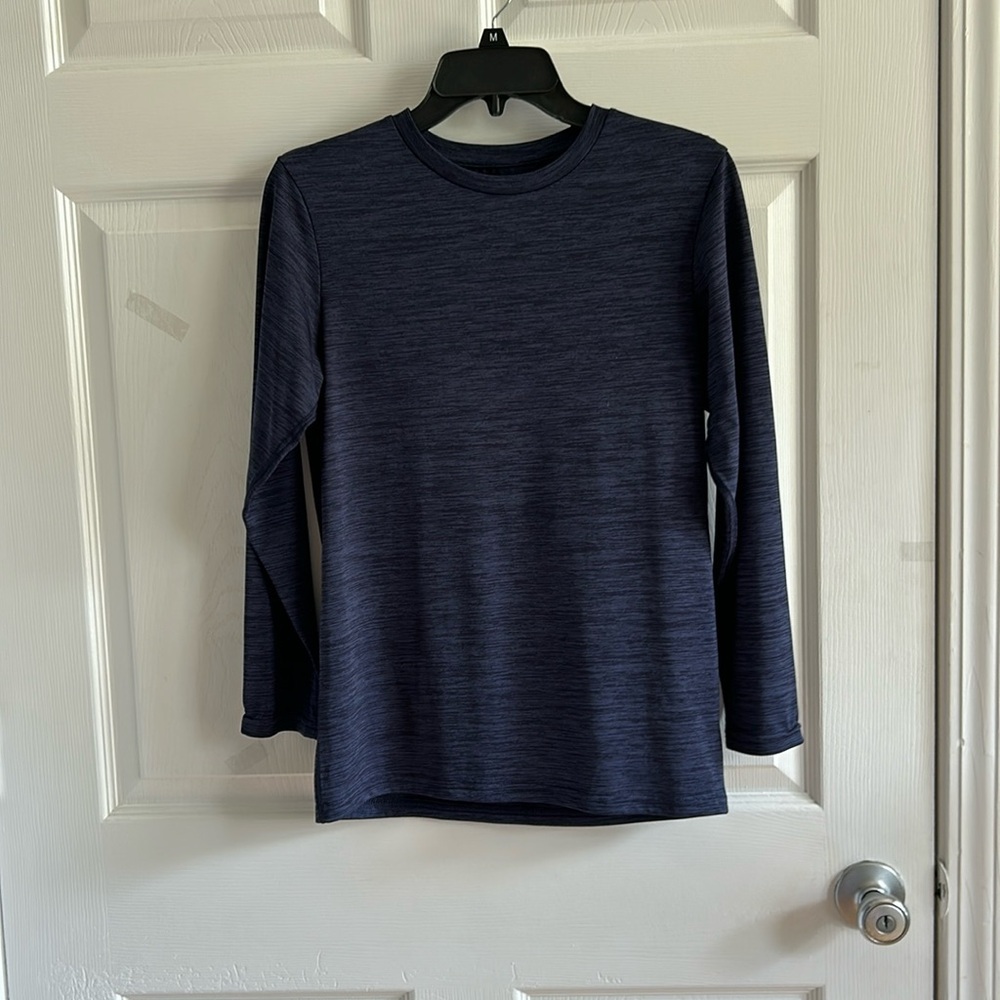 Champion Boys Size L (10-12) long sleeve tee. Never work!